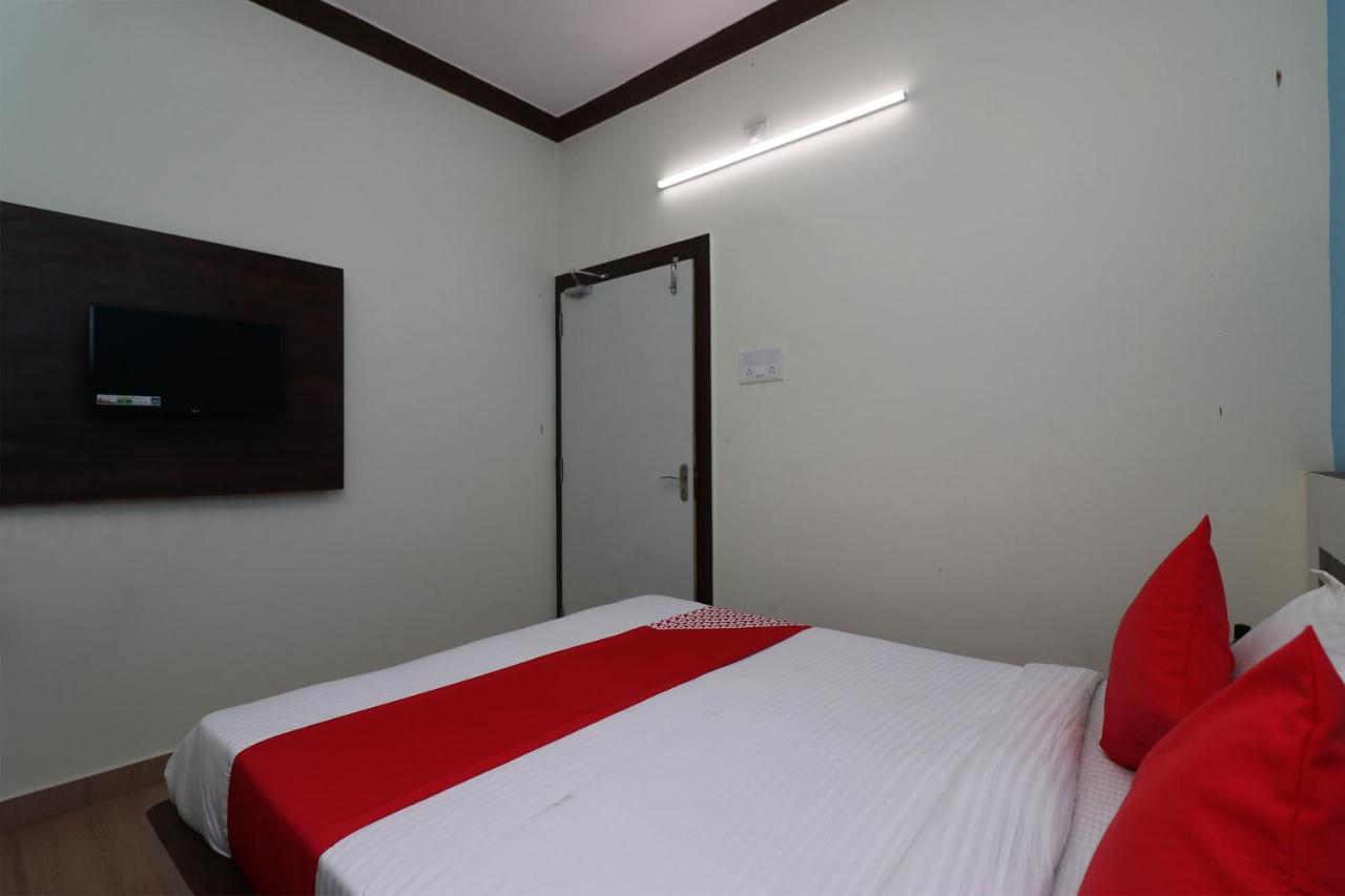 โอโย 27602 โฮเต็ล กรีนพีซ Hotel บูบันเนสชวาร์ ภายนอก รูปภาพ